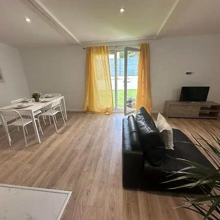 Apartment Au Calme Avec Jardin Privatif Dans Maison