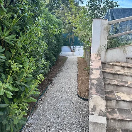 Apartment Au Calme Avec Jardin Privatif Dans Maison *